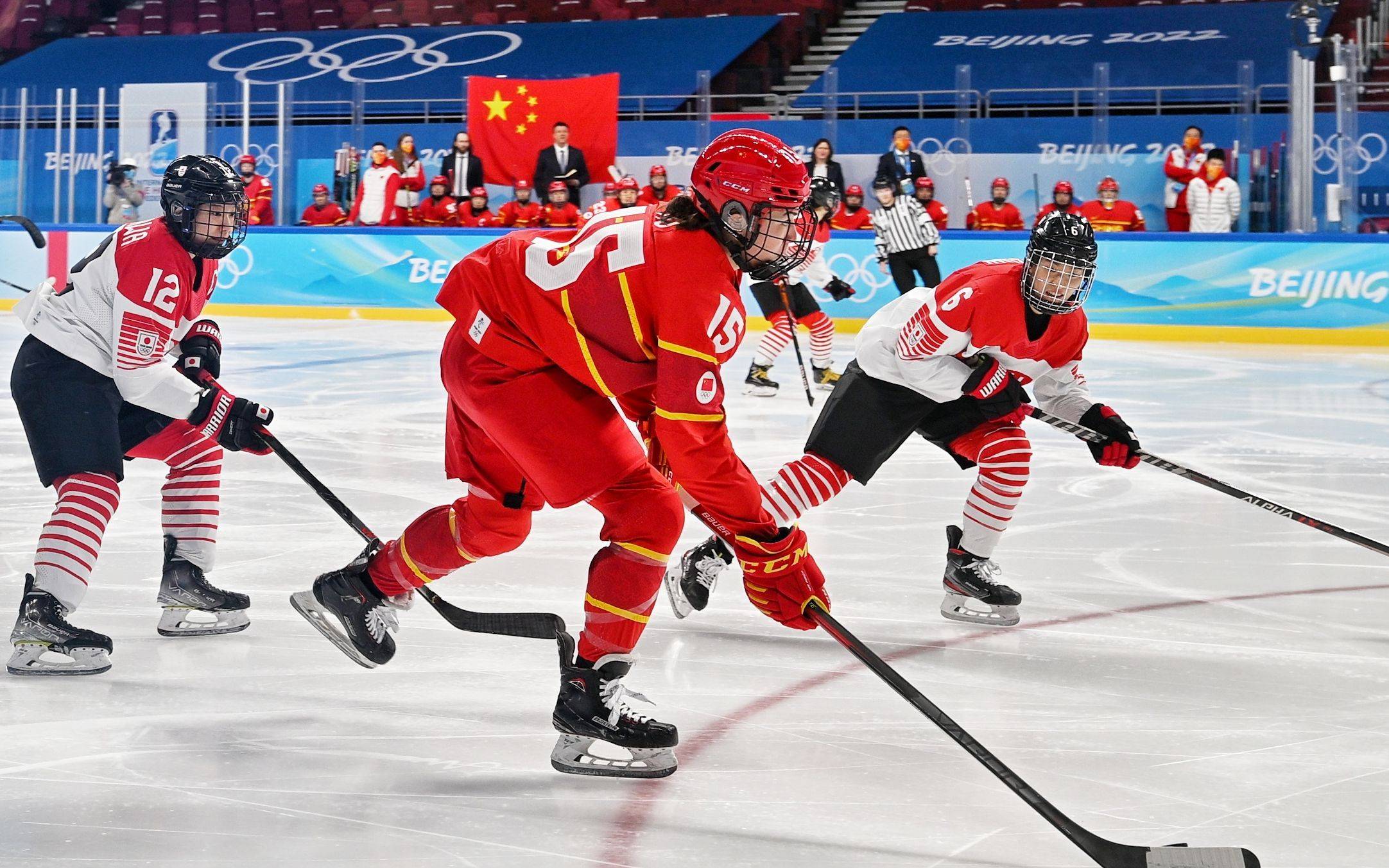 爱游戏在线-中国队绝杀葡萄牙队，王皓统治全场