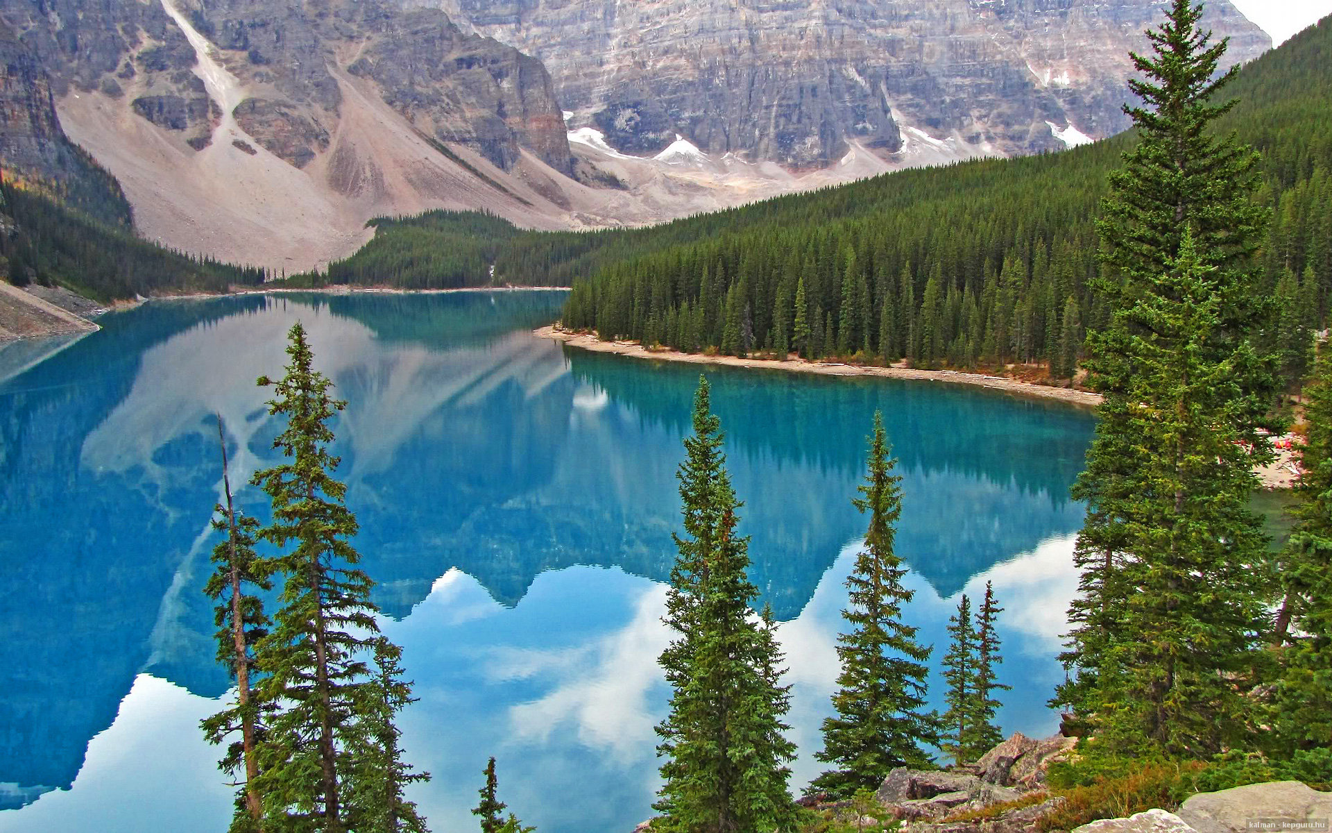 爱游戏下载-封神之夜！布克完美发挥助马刺决胜局带走胜局