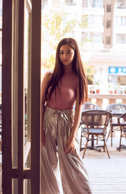 爱游戏入口-时空错乱？英超铁卫斯通斯乱入意甲焦点战之夜，连续得分拉开差距引足坛哗然