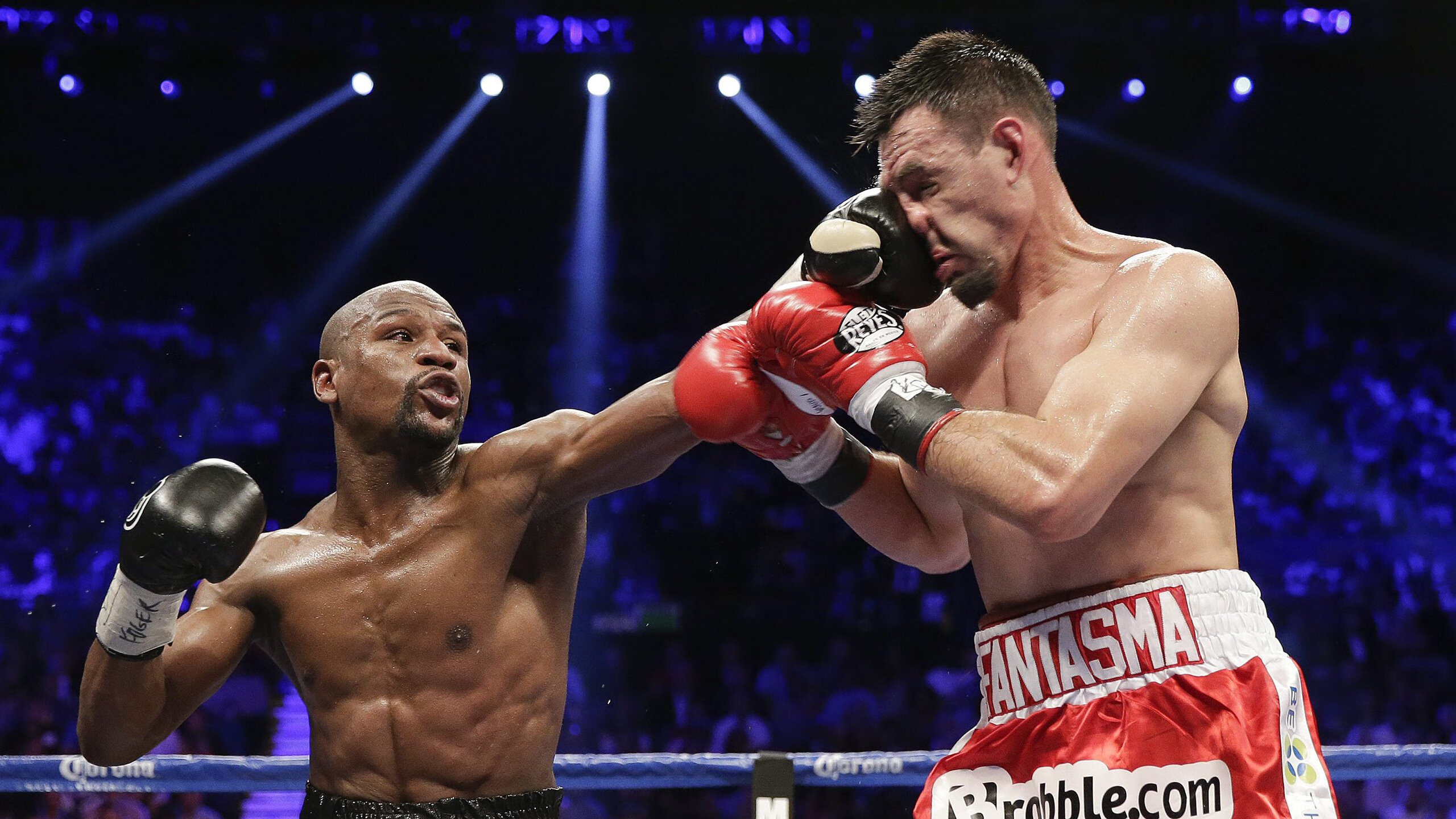 安菲尔德的交响与覆灭，利物浦用钢铁狂想曲击碎拜仁精密机器